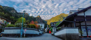 Okawachiyama LODGE - Village of the Secret Kilns!